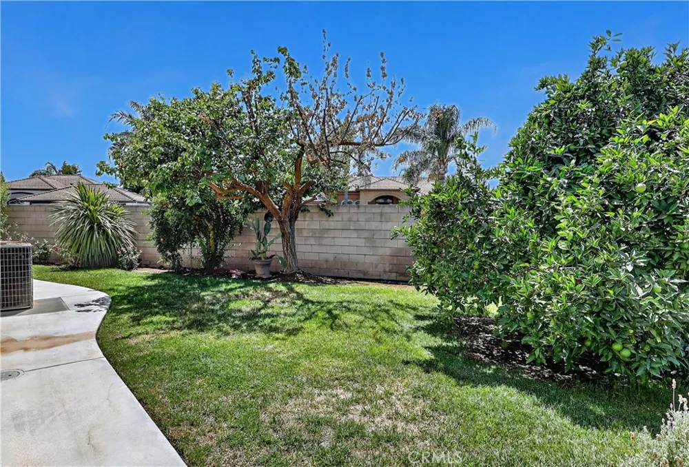 3077 Express Court Madera, CA 93637