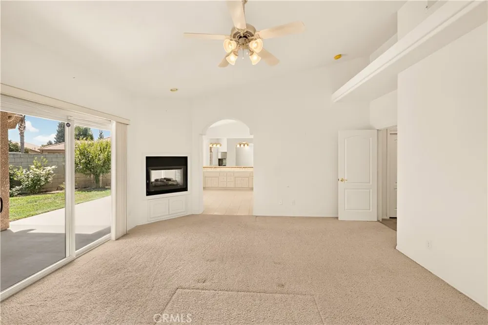 3077 Express Court Madera, CA 93637