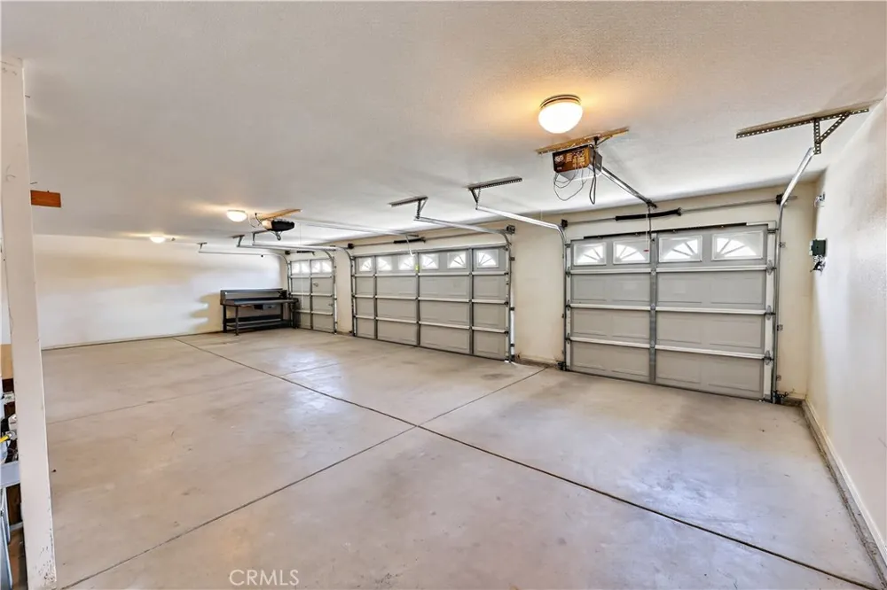 3077 Express Court Madera, CA 93637