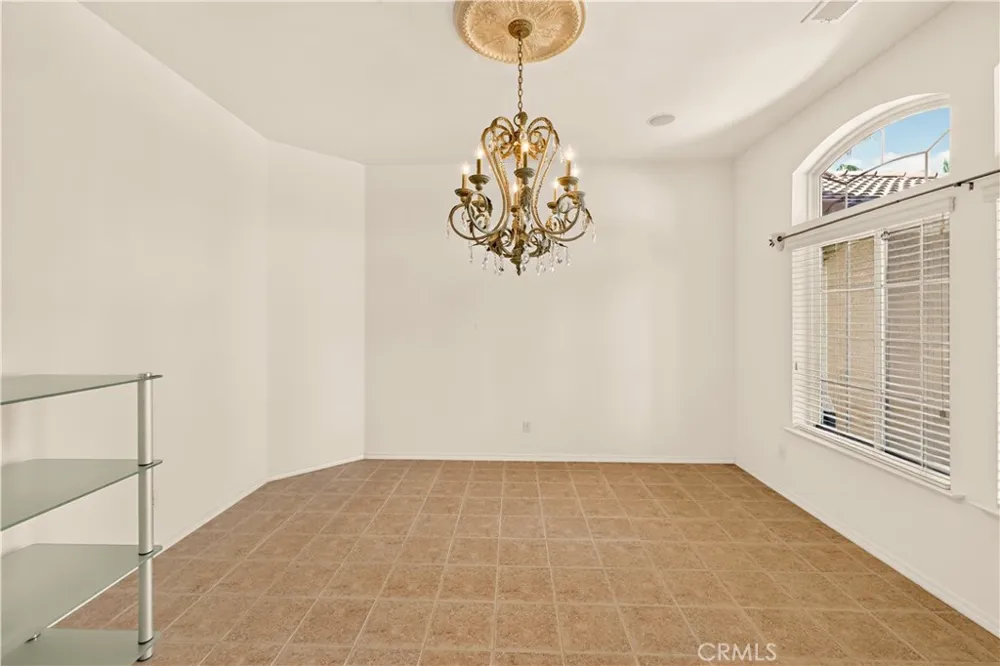 3077 Express Court Madera, CA 93637