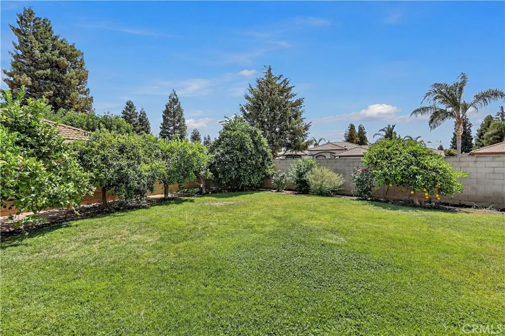 3077 Express Court Madera, CA 93637