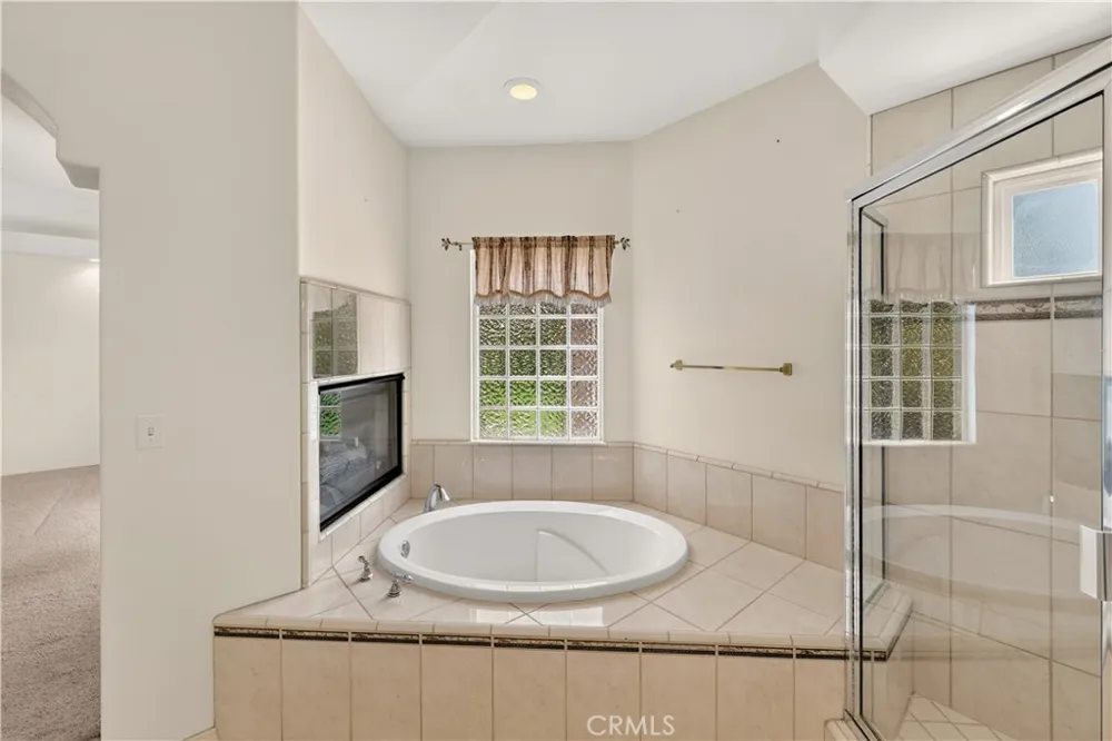 3077 Express Court Madera, CA 93637