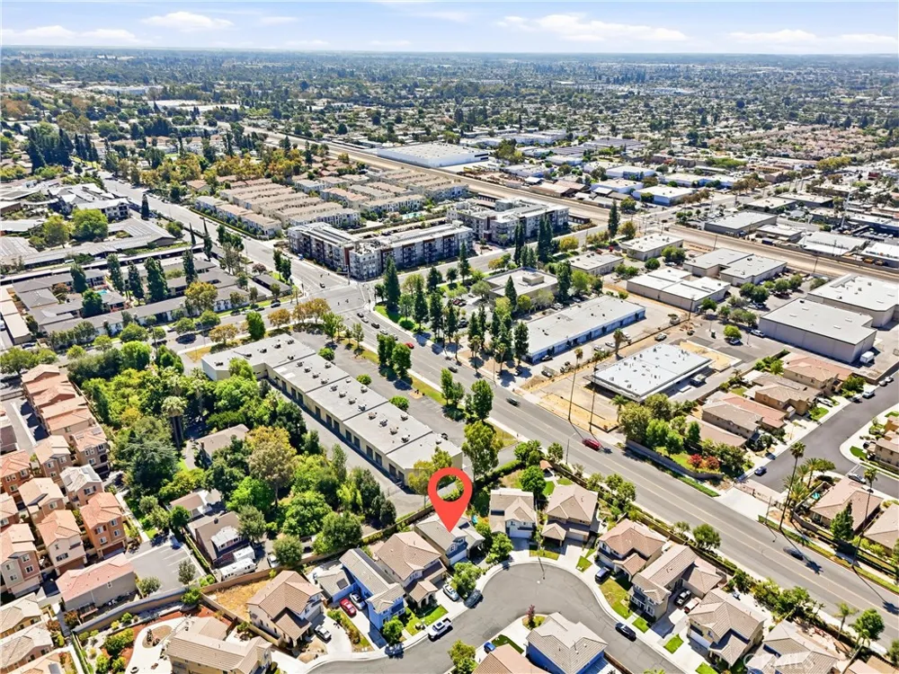 2822 Parksquare Pomona, CA 91767