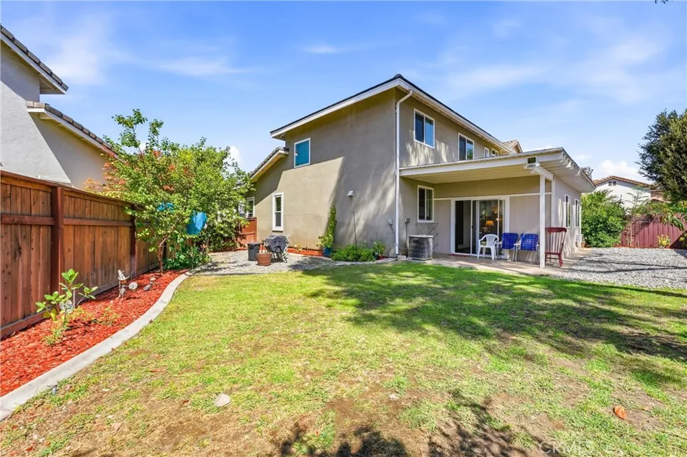 2822 Parksquare Pomona, CA 91767