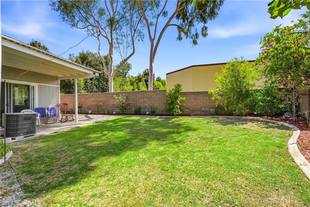 2822 Parksquare Pomona, CA 91767