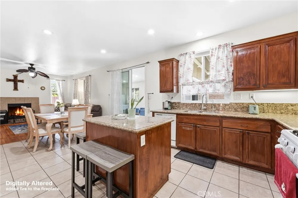 2822 Parksquare Pomona, CA 91767