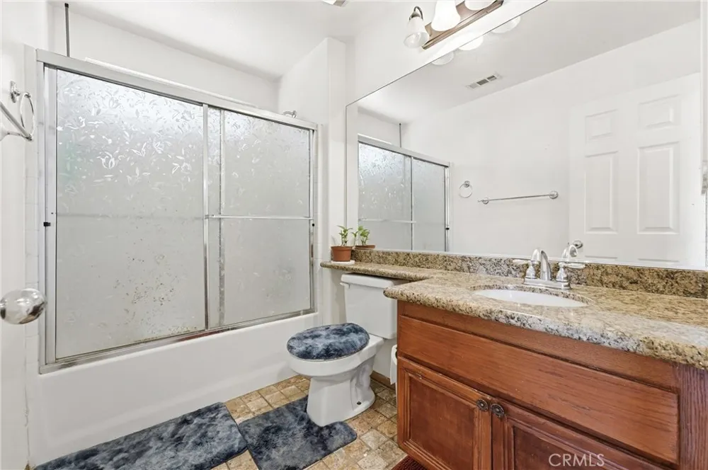 2822 Parksquare Pomona, CA 91767