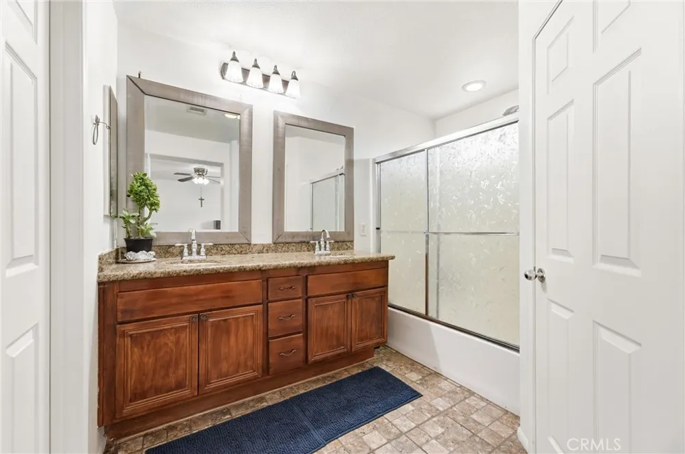 2822 Parksquare Pomona, CA 91767