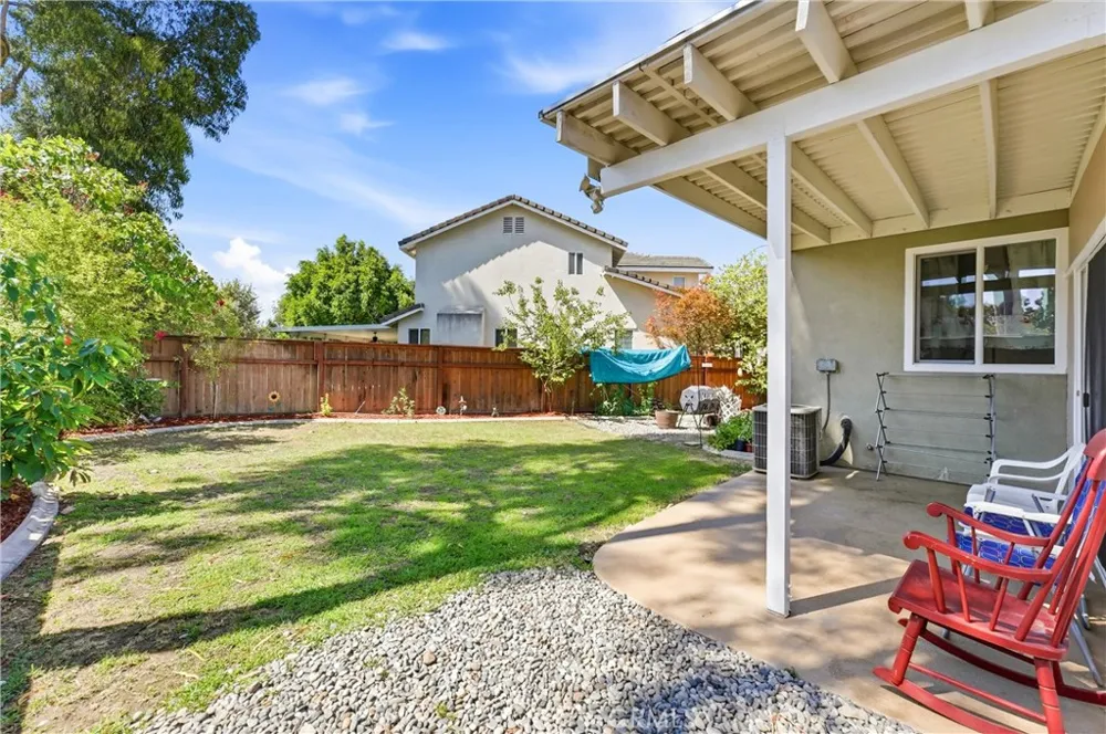 2822 Parksquare Pomona, CA 91767