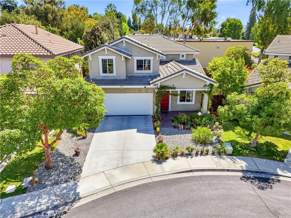 2822 Parksquare Pomona, CA 91767
