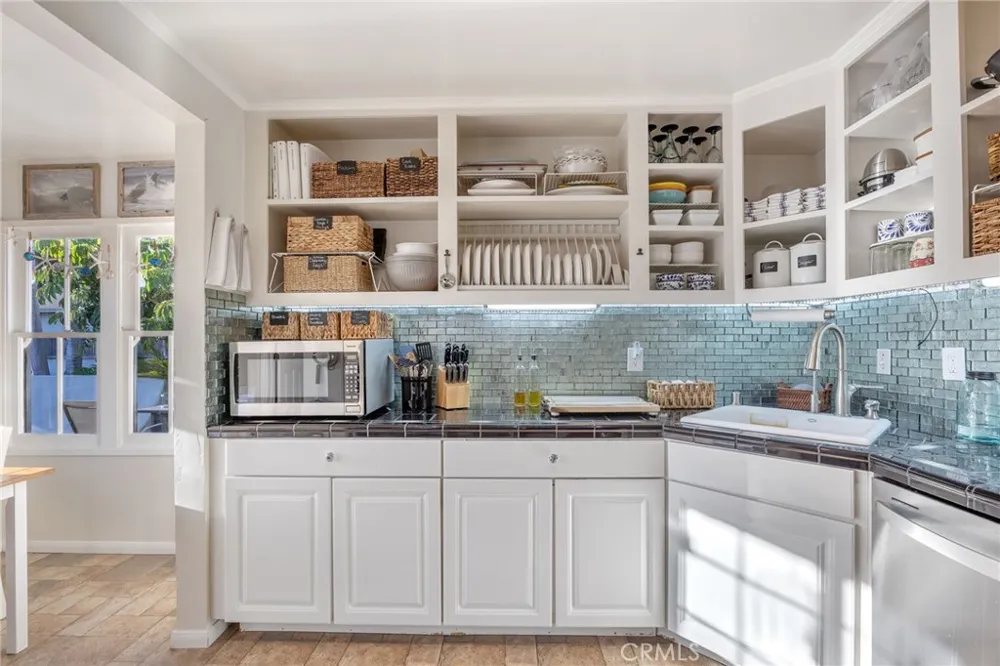509 S Seaward Ventura, CA 93003