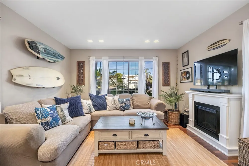 509 S Seaward Ventura, CA 93003