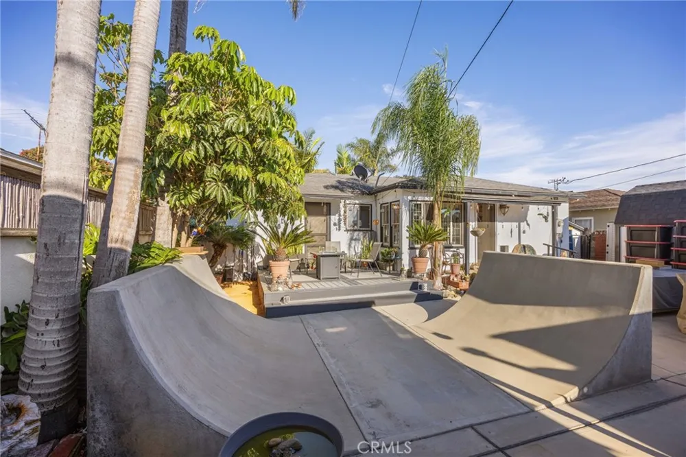 509 S Seaward Ventura, CA 93003