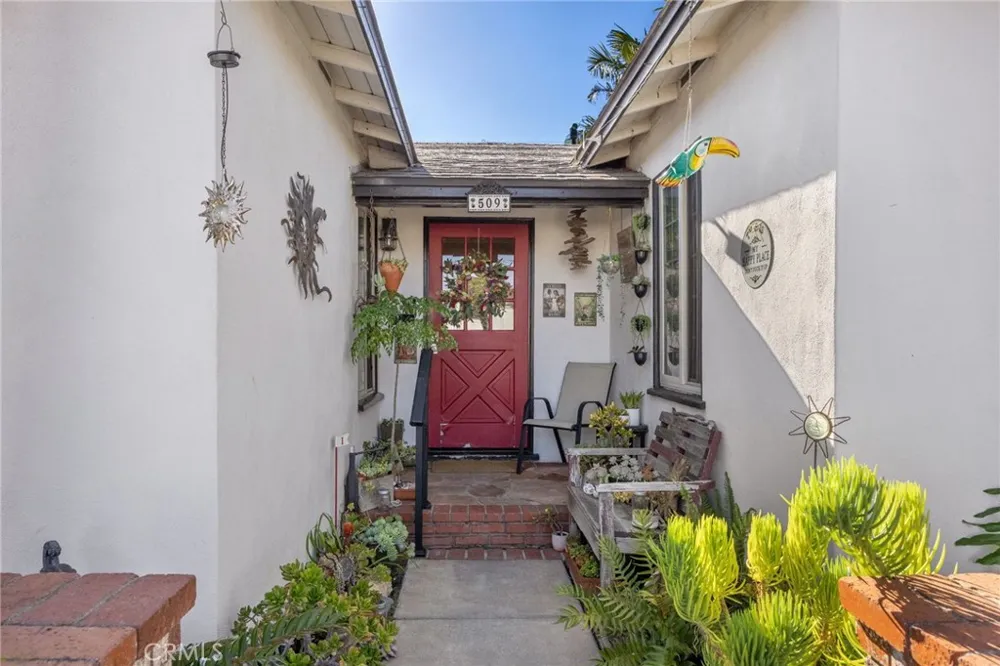 509 S Seaward Ventura, CA 93003