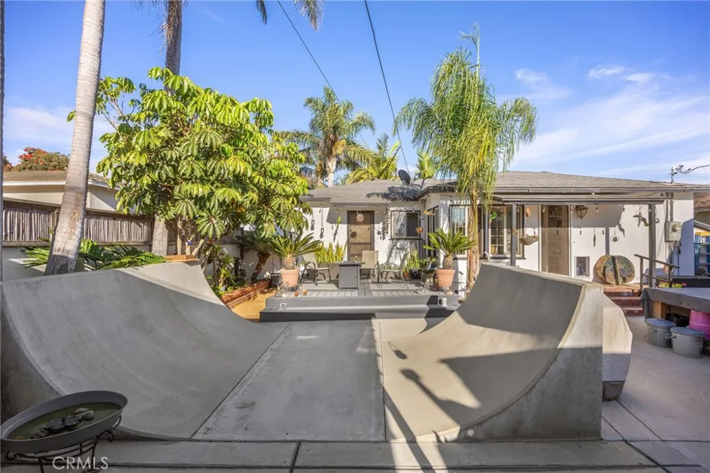 509 S Seaward Ventura, CA 93003