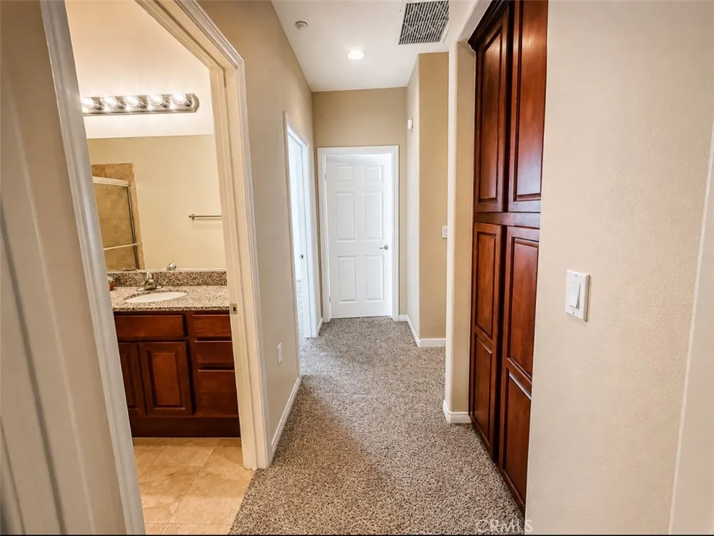 9301 Shirley Avenue #16 Northridge, CA 91324