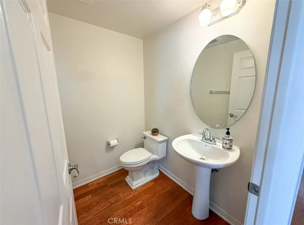 9301 Shirley Avenue #16 Northridge, CA 91324