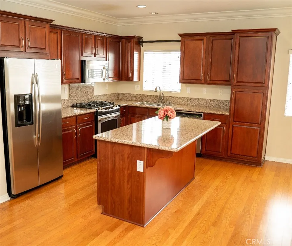 9301 Shirley Avenue #16 Northridge, CA 91324
