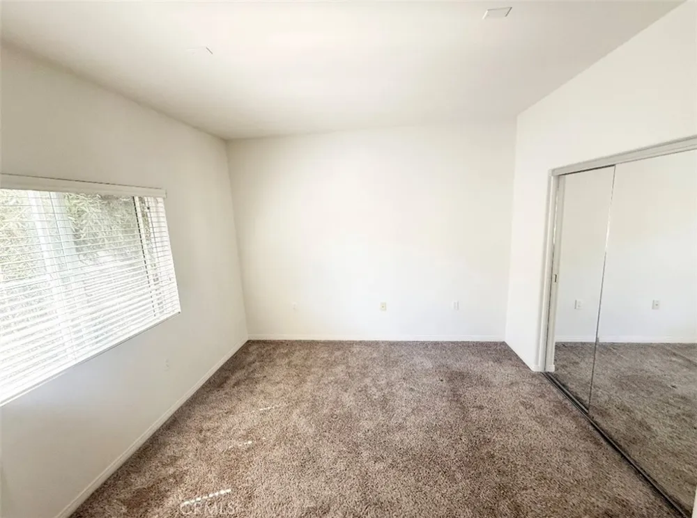 9301 Shirley Avenue #16 Northridge, CA 91324