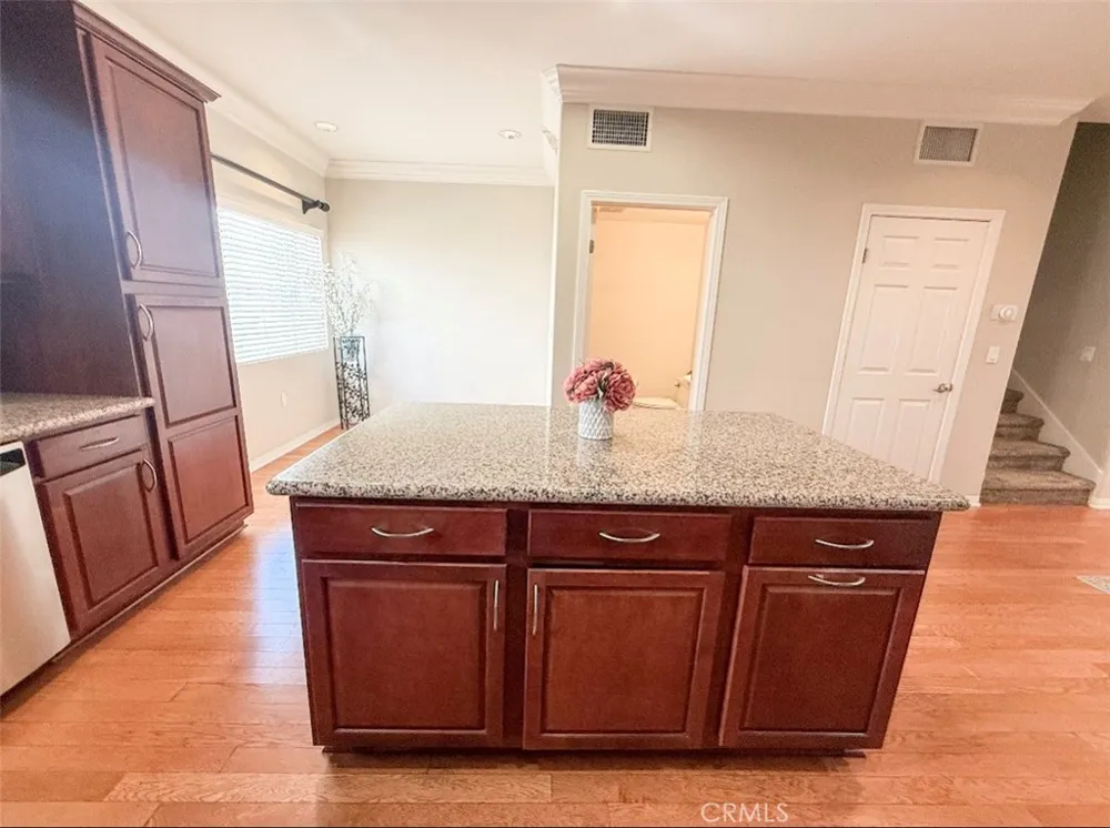 9301 Shirley Avenue #16 Northridge, CA 91324