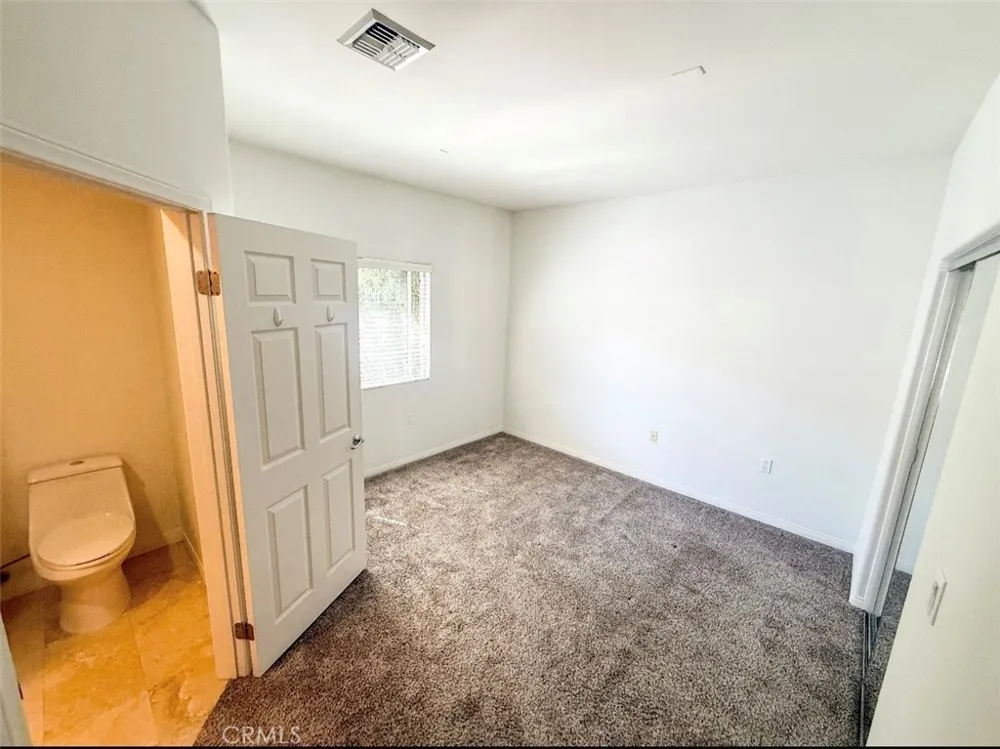 9301 Shirley Avenue #16 Northridge, CA 91324