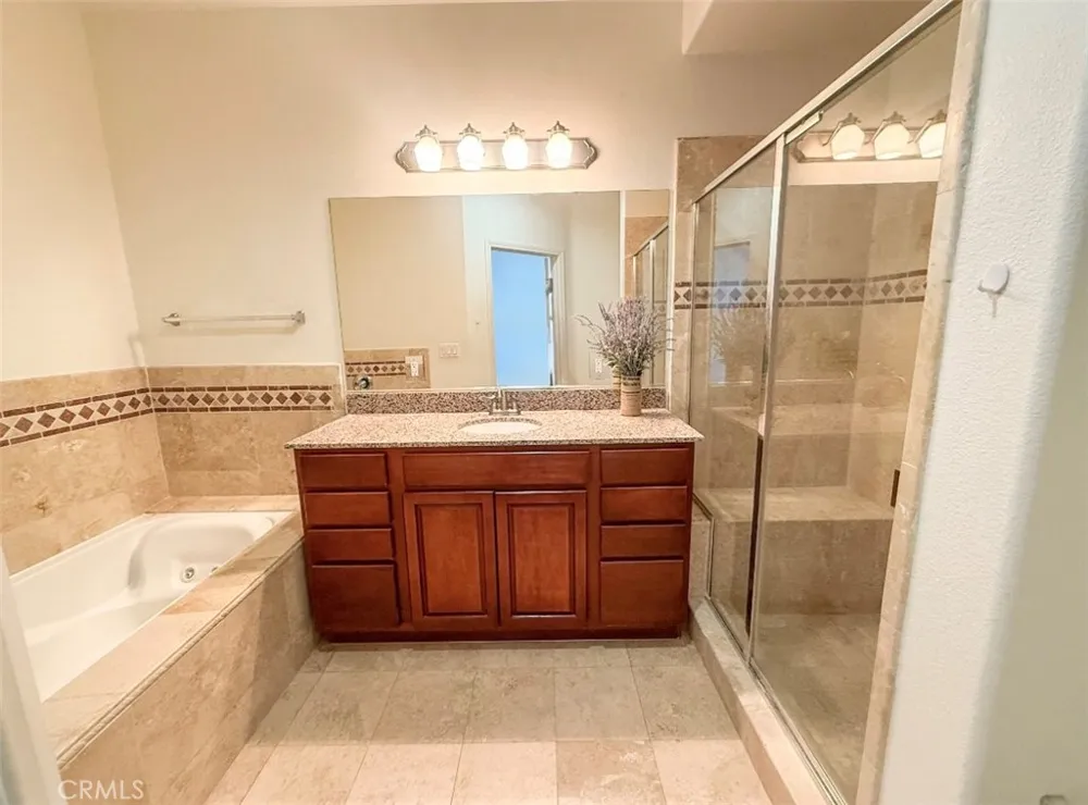 9301 Shirley Avenue #16 Northridge, CA 91324