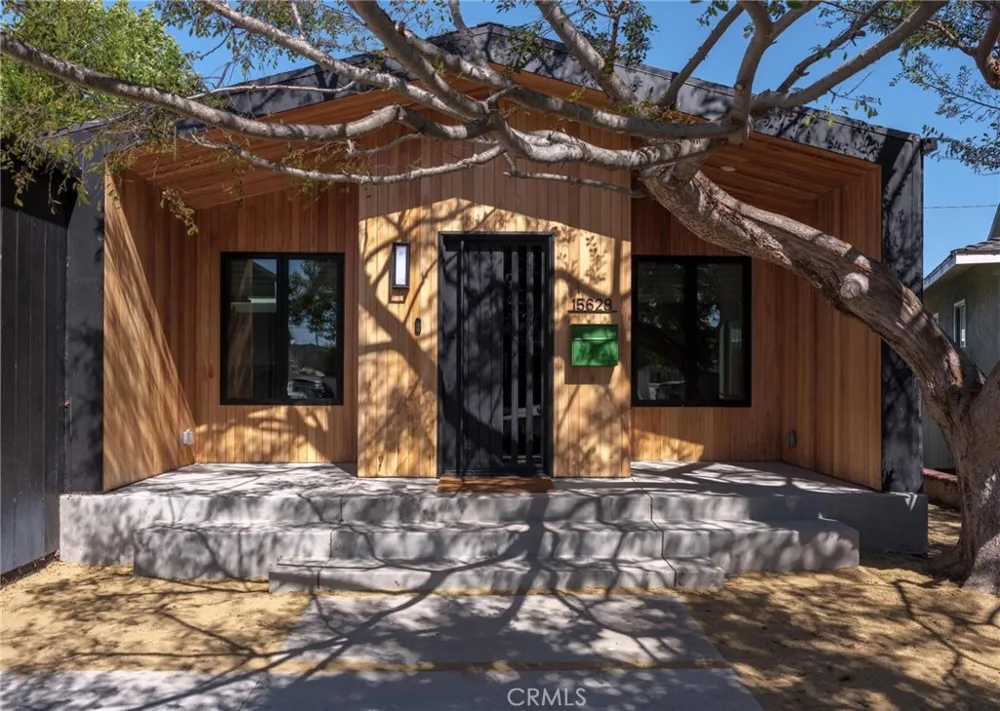 15628 Yukon Lawndale, CA 90260