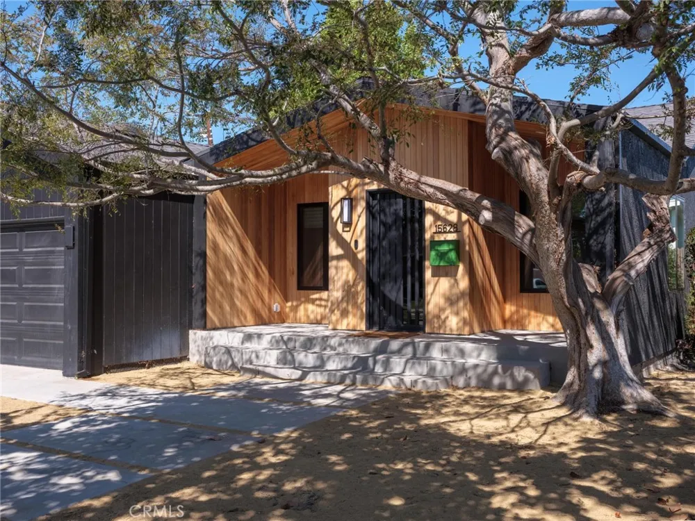 15628 Yukon Lawndale, CA 90260