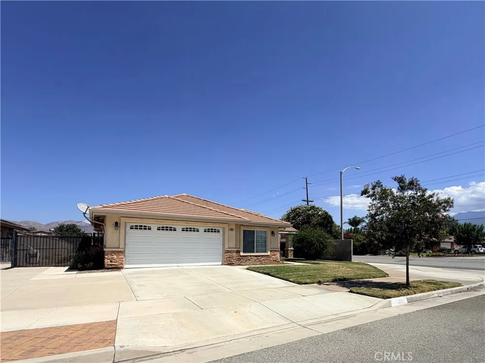 4892 Merlyn Street Hemet, CA 92544