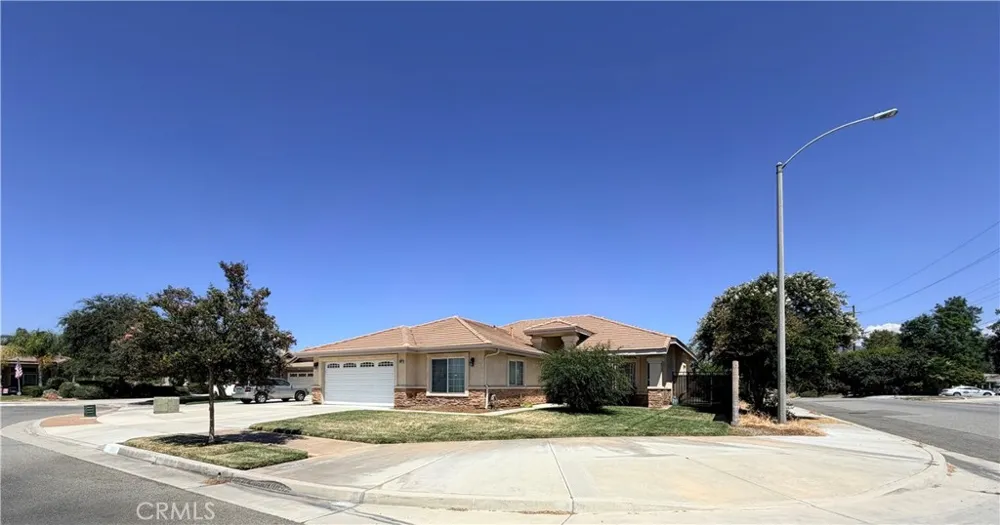 4892 Merlyn Street Hemet, CA 92544