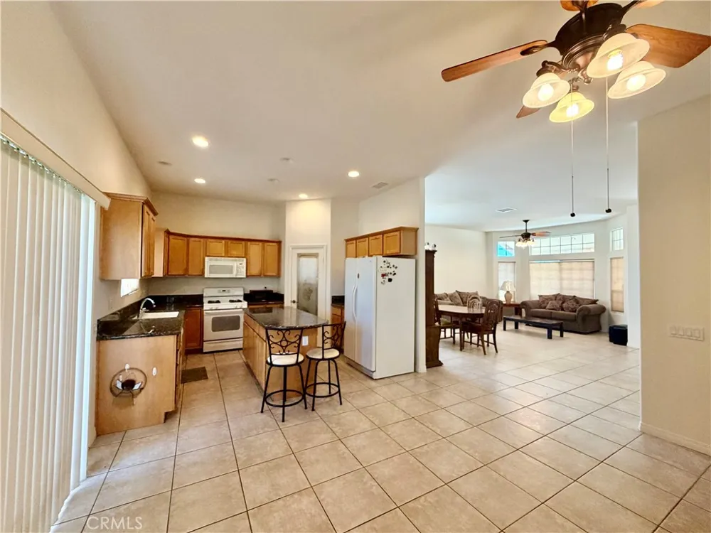 4892 Merlyn Street Hemet, CA 92544