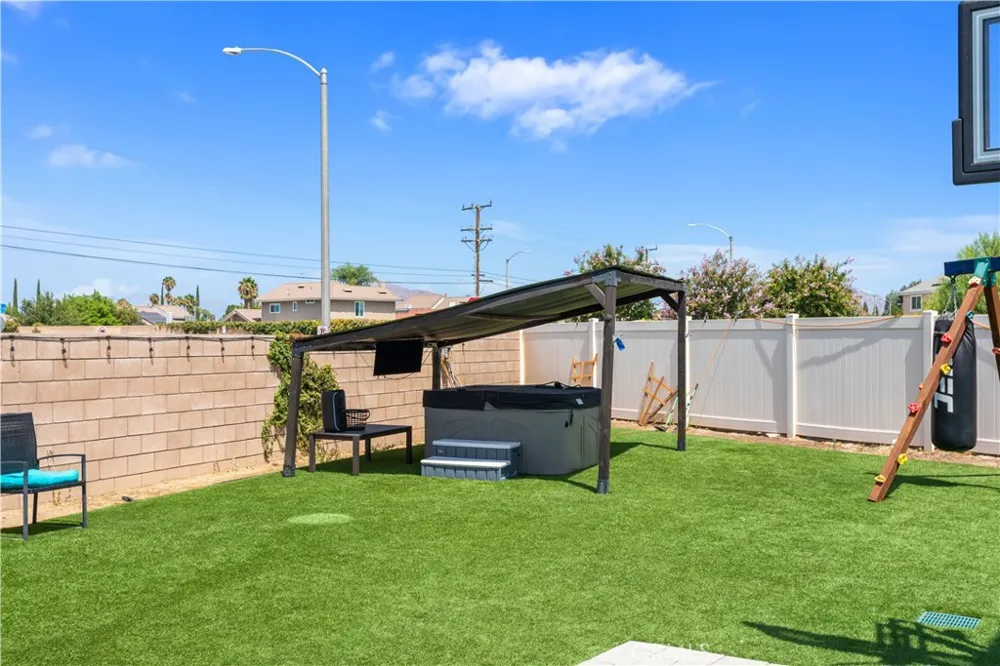 15503 Crusader Moreno Valley, CA 92551