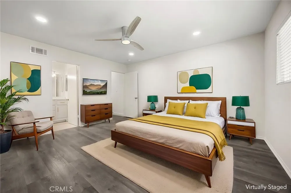 369 San Juan Way La Canada Flintridge, CA 91011