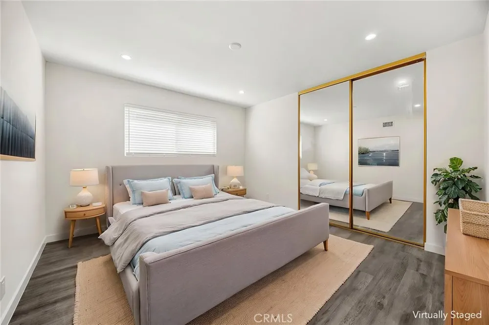 369 San Juan Way La Canada Flintridge, CA 91011