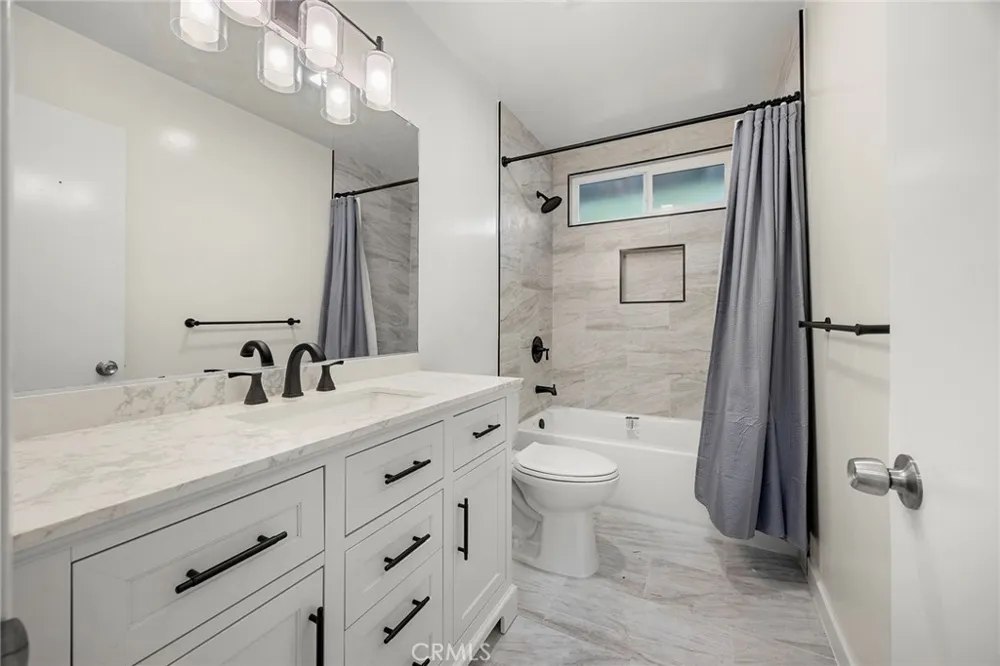 369 San Juan Way La Canada Flintridge, CA 91011