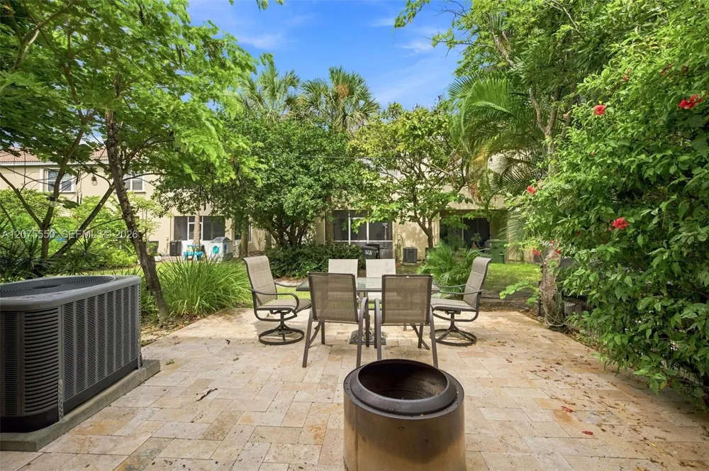 355 SW 121st Ave #355 Pembroke Pines, FL 33025