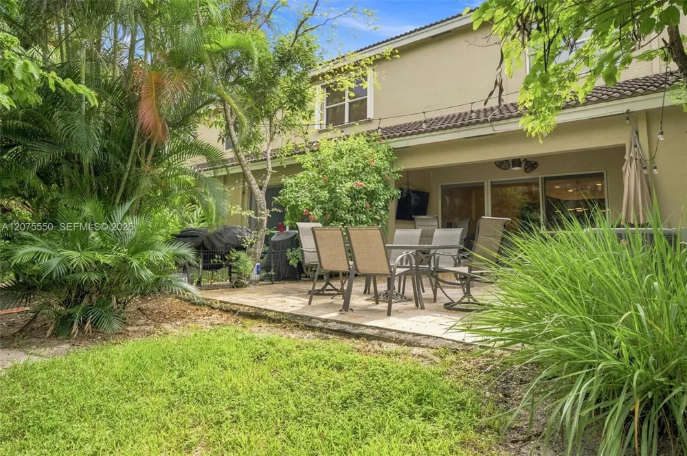 355 SW 121st Ave #355 Pembroke Pines, FL 33025