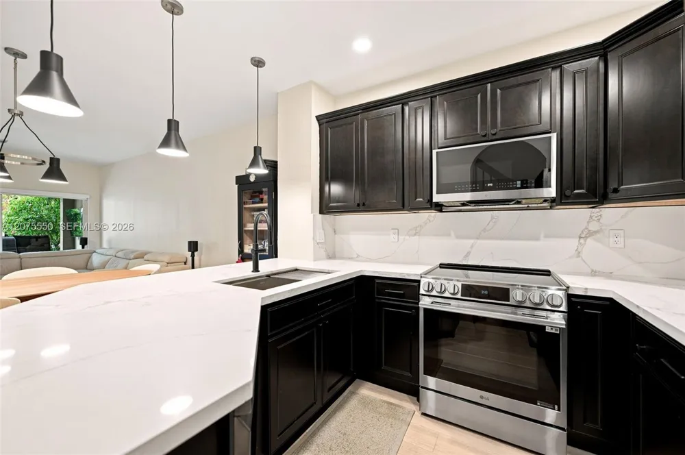 355 SW 121st Ave #355 Pembroke Pines, FL 33025