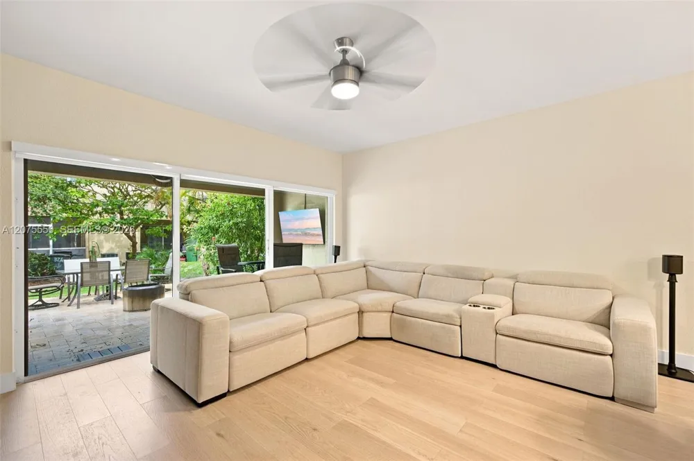 355 SW 121st Ave #355 Pembroke Pines, FL 33025
