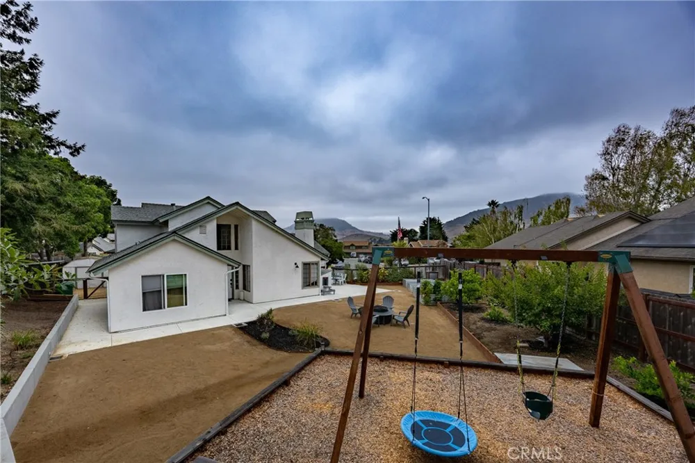 873 Escuela Court San Luis Obispo, CA 93405