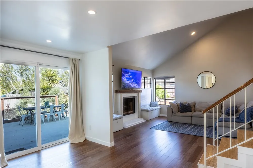 873 Escuela Court San Luis Obispo, CA 93405