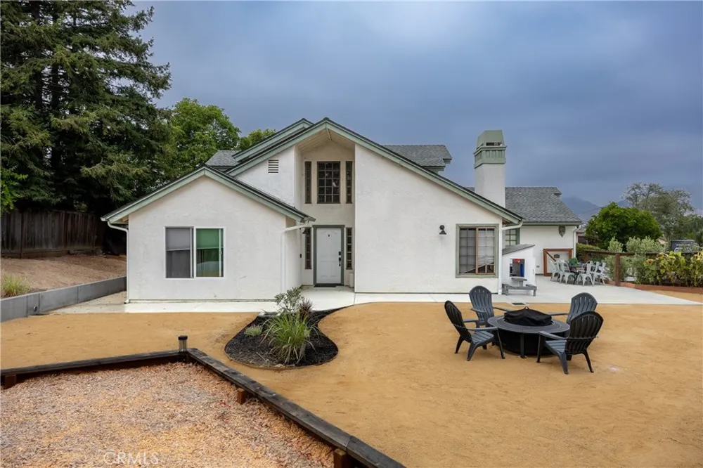 873 Escuela Court San Luis Obispo, CA 93405