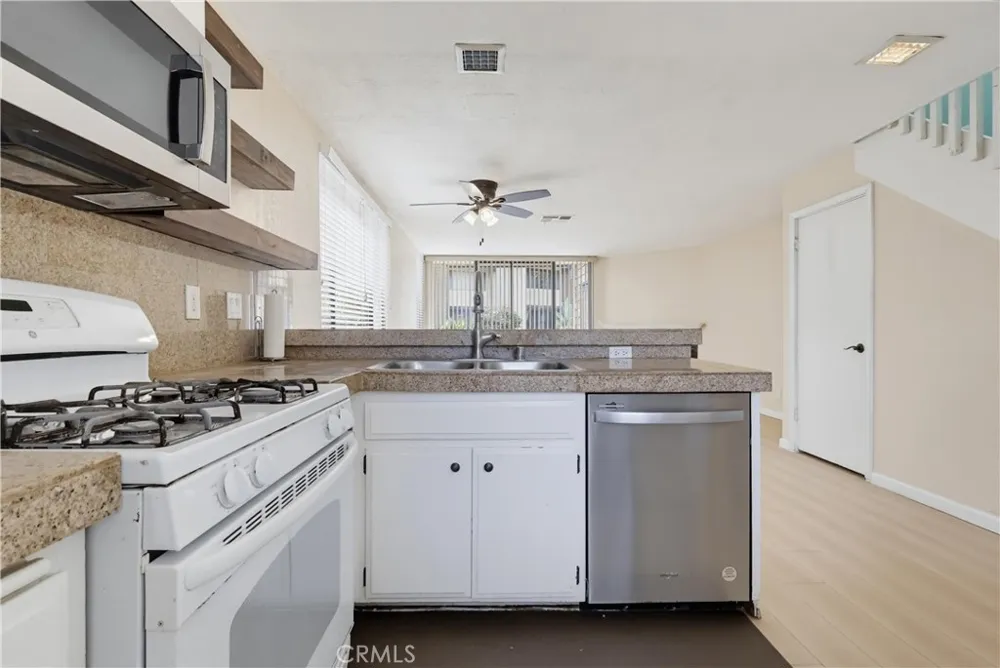 12750 Centralia #130 Lakewood, CA 90715