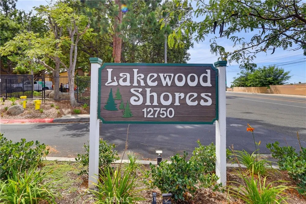 12750 Centralia #130 Lakewood, CA 90715