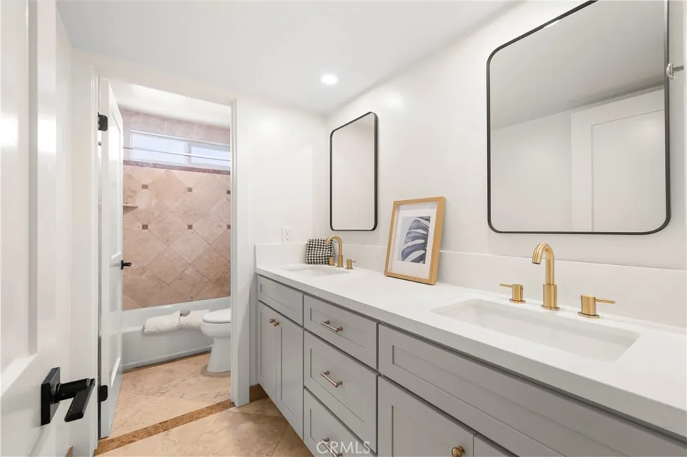 27142 Cordero Mission Viejo, CA 92691
