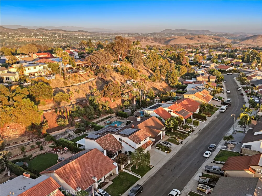 27142 Cordero Mission Viejo, CA 92691