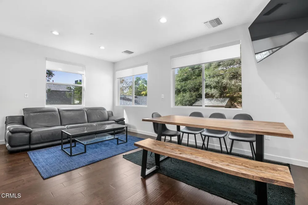 2748 Hollister Terrace #A Glendale, CA 91206