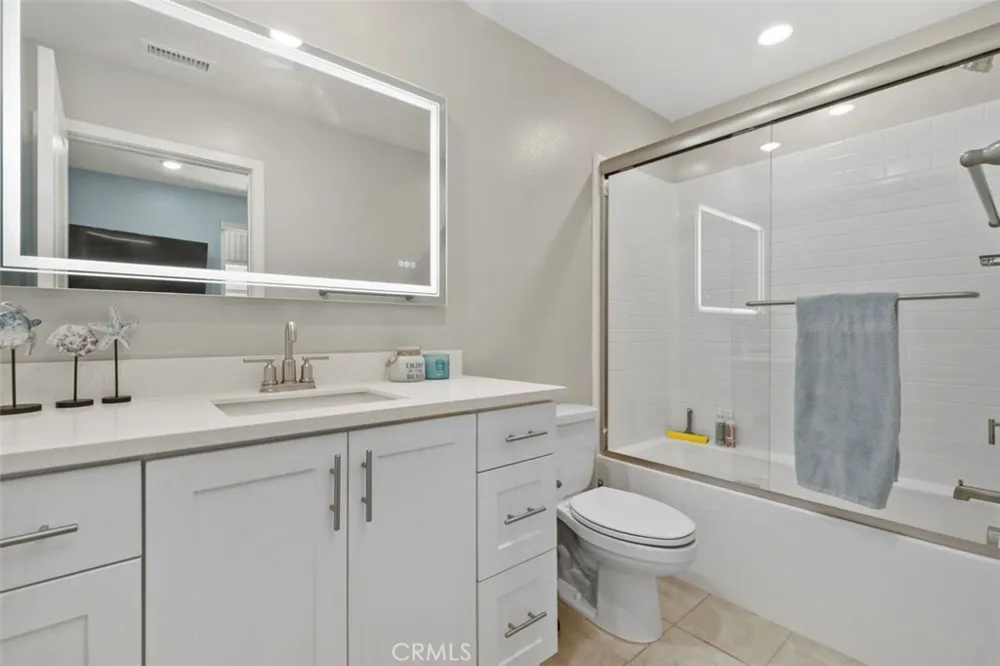1642 W Saratoga Lane San Pedro, CA 90732
