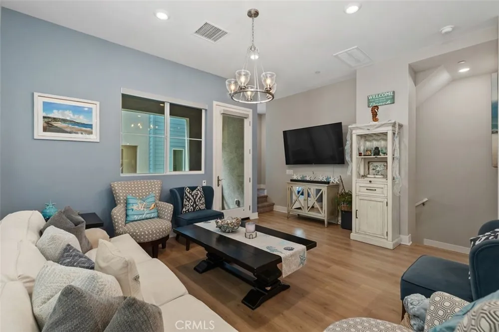 1642 W Saratoga Lane San Pedro, CA 90732