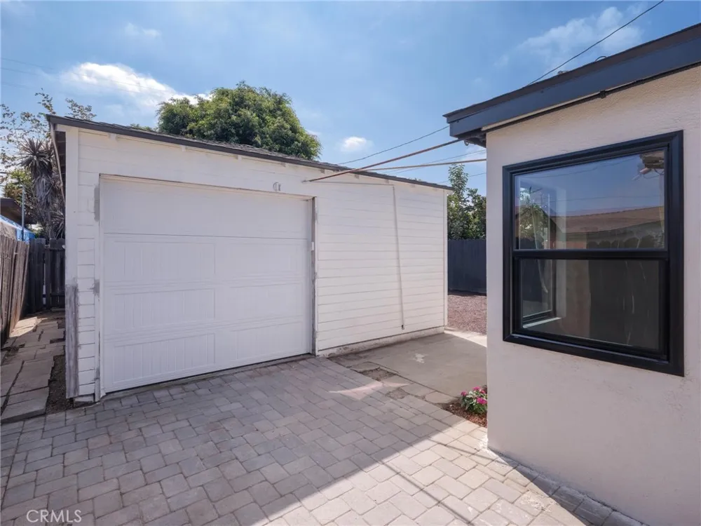 5910 Walnut Ave Long Beach, CA 90805